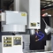 400 kg Maksymalne obciążenie BT40 Pionowe centrum maszynowe CNC 0,01 mm Dokładność pozycjonowania